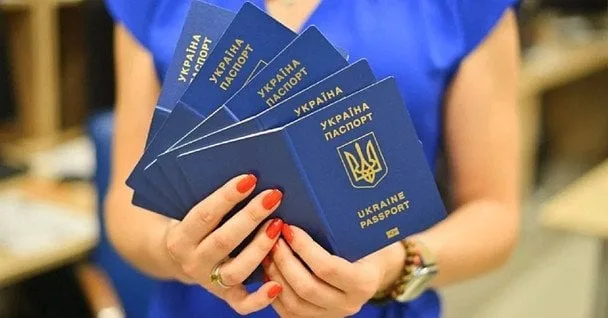 Як змінити по-батькові на матронім в Україні 2026: покрокова інструкція