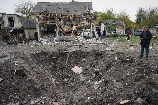 Київщина під атакою дронів: руйнування, постраждалі та відключення світла
