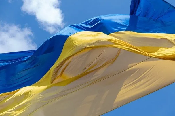 Синьо-жовтий міг бути іншим: які кольори пропонували для прапора України