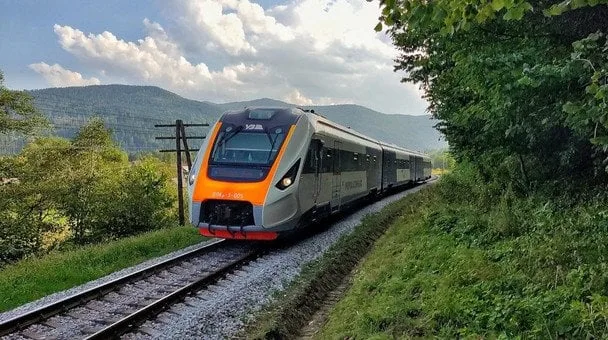 Затримки поїздів Укрзалізниці: які рейси запізнюються 2026