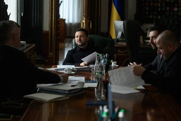 Зеленський розкрив склад українських переговорників із представниками Трампа