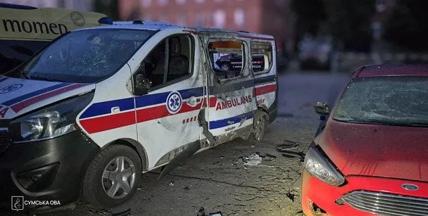 Атака на машини швидкої допомоги у лікарні: деталі й наслідки