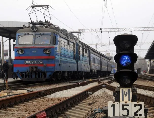 Ураження струмом у дітей: небезпека на залізниці та першої допомога
