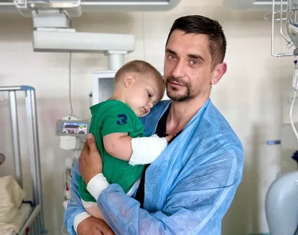Укус змії у дитини: симптоми, перша допомога та лікування