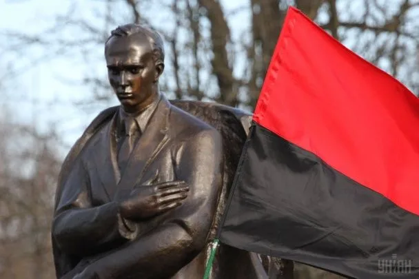 Як мер Франківська відповів на звинувачення у прославленні національних героїв