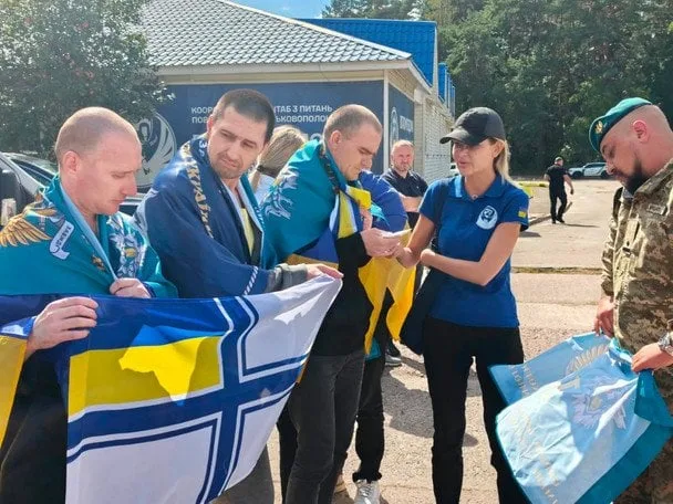 Як Україна повертає військових з полону: 10 воїнів звільнено у 2026 році
