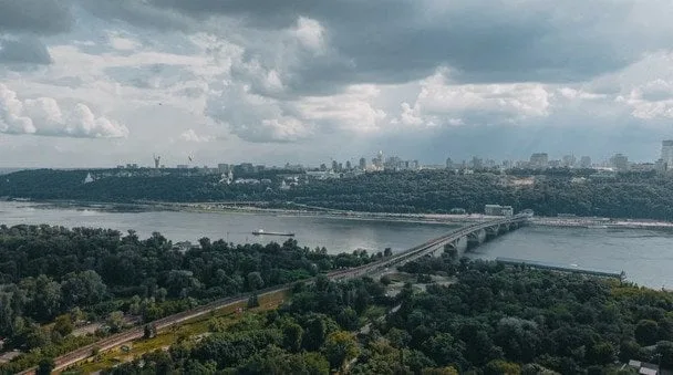 Як об'їхати Київ через Дніпро при перекритті мостів у 2026