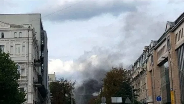 Атака на Київ 4 вересня: дрон влучив у будівлю СБУ
