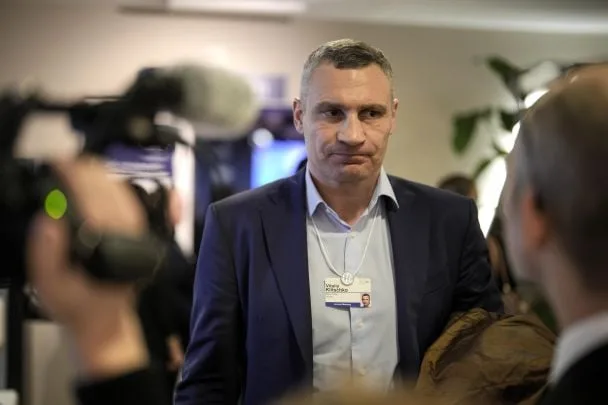 Безпілотник упав на дорогу в Києві: деталі та наслідки атаки